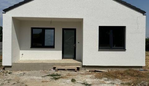 Prodej Rodinný dům, Rodinný dům, Suchá nad Parnou, Trnava, Slovensko
