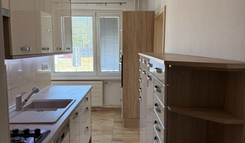 Prodej Byt 3+1, Byt 3+1, Tulská, Banská Bystrica, Slovensko