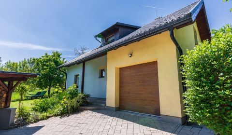 Rodinný dům v Králikách: Klidné bydlení blízko přírody