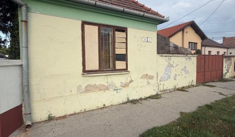 Prodej Rodinný dům, Rodinný dům, Hlavná, Galanta, Slovensko