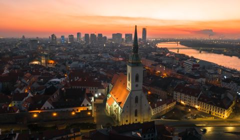 Prostorný  byt s historickým kouzlem v centru Bratislavy