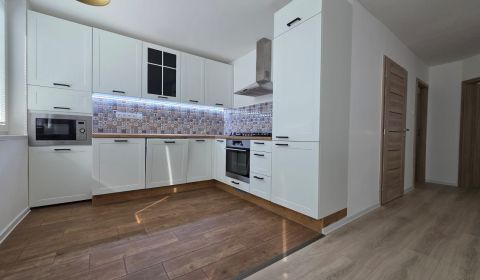 Prodej Byt 3+1, Byt 3+1, Kysucká, Košice - Západ, Slovensko