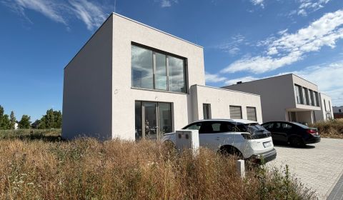 Prodej Rodinný dům, Rodinný dům, Čerešňová, Senec, Slovensko