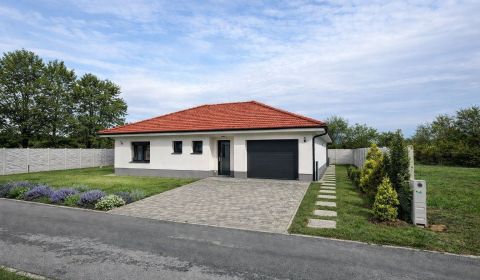 Prodej Rodinný dům, Rodinný dům, Senec, Slovensko