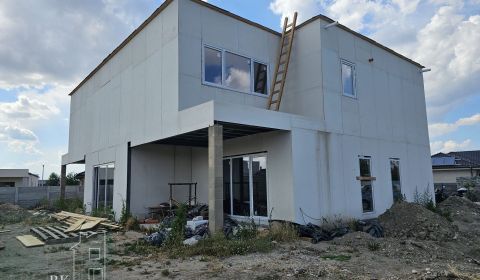 Prodej Rodinný dům, Rodinný dům, Senec, Slovensko