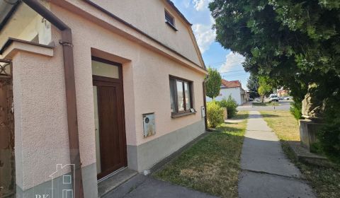 Prodej Rodinný dům, Rodinný dům, Hlavná, Trnava, Slovensko
