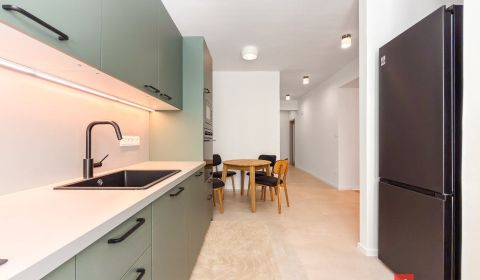 Pronájem Byt 3+1, Bratislava - Staré Mesto, Slovensko