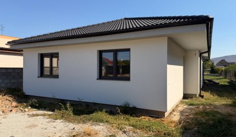 Prodej Rodinný dům, Rodinný dům, Hlavná, Topoľčany, Slovensko