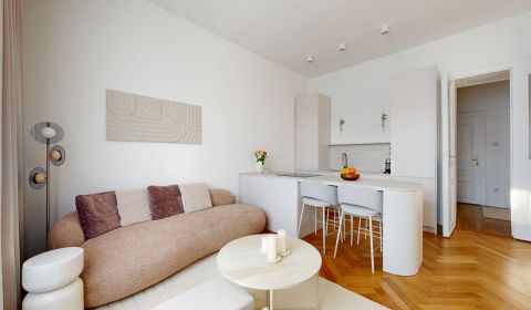 Prodej Byt 3+1, Byt 3+1, Flöglova, Bratislava - Staré Mesto, Slovensko