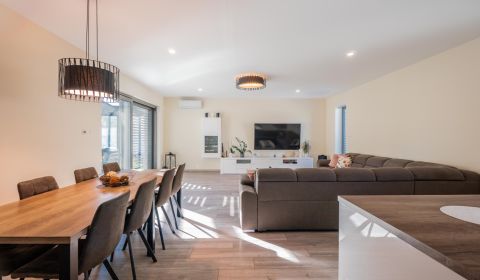 Moderní rodinný dům ve Viničném s výbornou dostupností do Bratislavy