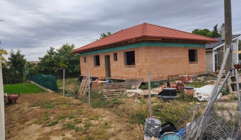 Prodej Rodinný dům, Rodinný dům, Výčapky, Nitra, Slovensko
