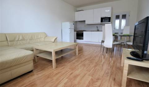 Pronájem Byt 3+1, Byt 3+1, Heydukova, Bratislava - Staré Mesto, Sloven