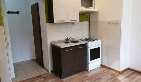 Pronájem Byt 1+1, Byt 1+1, Šurianska, Nové Zámky, Slovensko