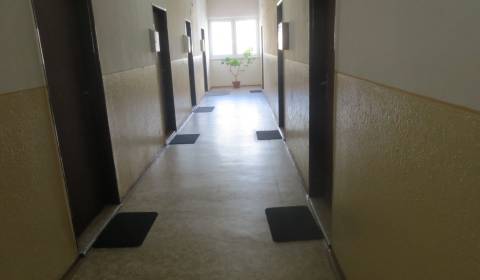 Pronájem Kancelářské prostory, Kancelářské prostory, Poprad, Slovensko