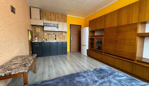 Pronájem Garsoniéra, Garsoniéra, Nové Zámky, Slovensko