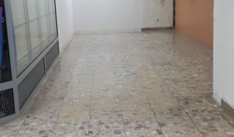Pronájem Prostory pro obchod, SNP, Žiar nad Hronom, Slovensko