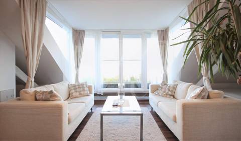 Pronájem Byt 2+1, Byt 2+1, Červeňova, Bratislava - Staré Mesto, Sloven