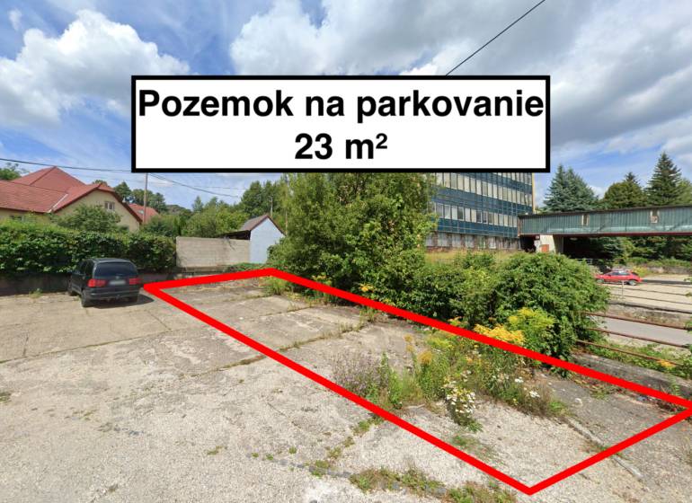 Pozemek na parkování v Handlové na Štrajkové ulici, komerční plocha 23 m².