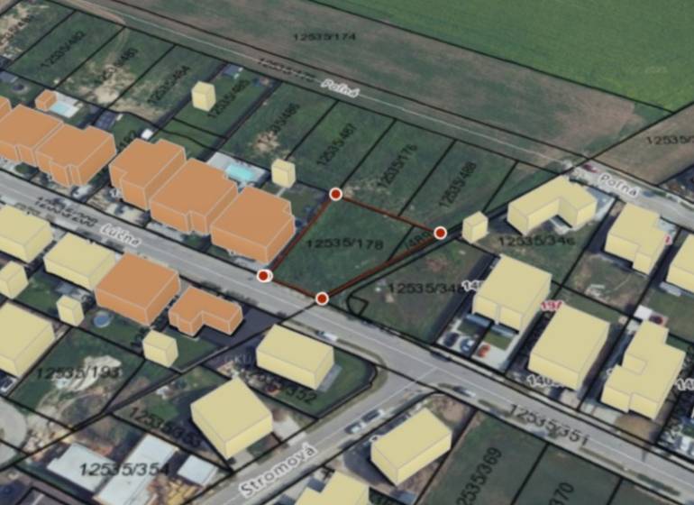 Letecký pohled na pozemky - bydlení na Lúčnej ulici v Cíferi.