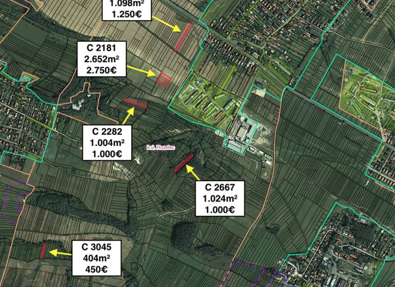 Letecký pohled na rozdělení zemědělských a lesních pozemků v Hozelec.