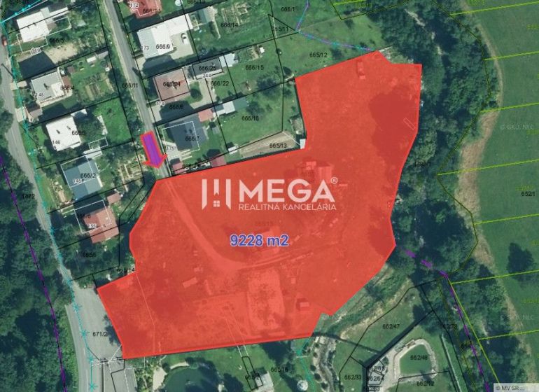 Pozemek pro komerční účely, 9228 m², nacházející se v Ptičie část Podskalka.