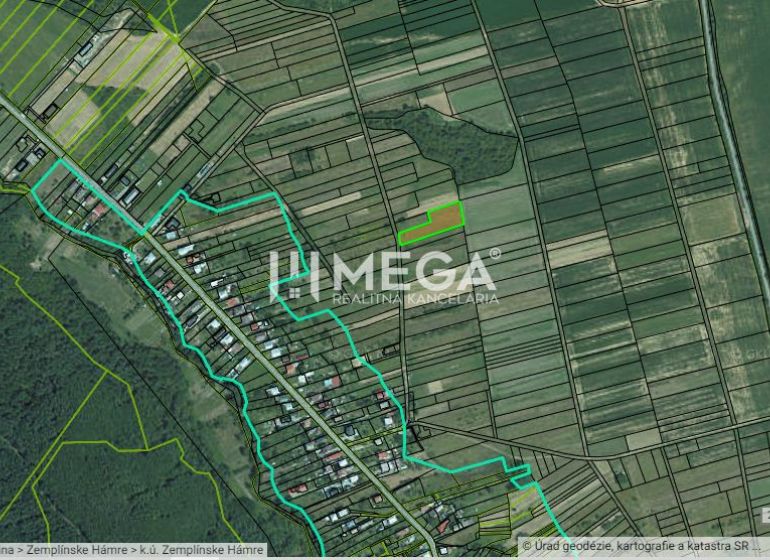 Mapa pozemků pro bydlení v obci Zemplínske Hámre, zobrazuje parcelní rozdělení krajiny.