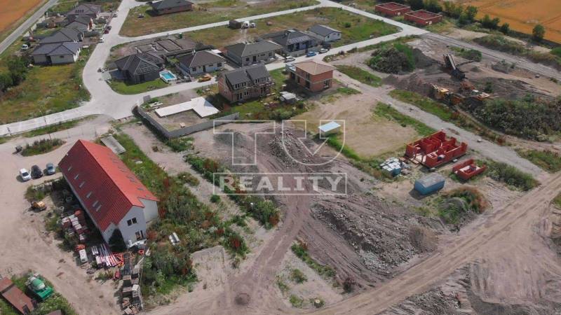 Boldog Pozemky - bydlení prodej reality Senec