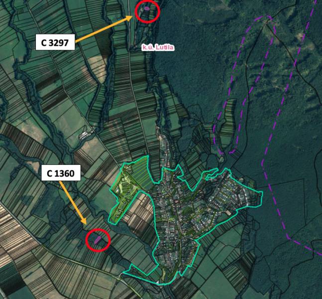 Zemědělské a lesní pozemky s vyznačenými parcelami a hranicemi katastru.