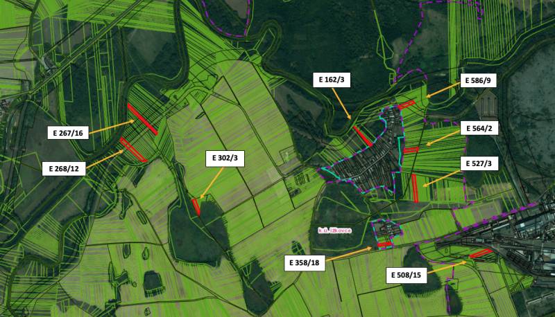 Mapa zemědělských a lesních pozemků v okolí Ižkoviec se značením parcel.