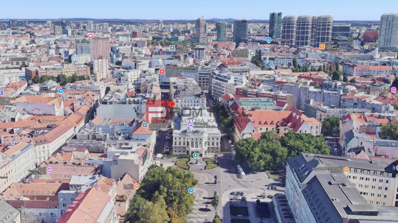 Letecký pohled na centrum Bratislavy, Gorkého ulice s budovami a zelení.