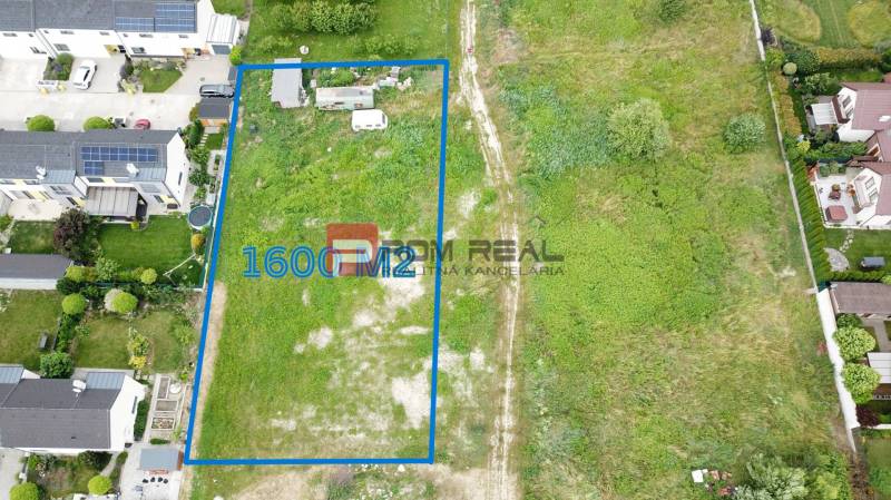 Pozemek k bydlení na ulici Na Ovsisku v Mariance, rozloha 1600 m2.