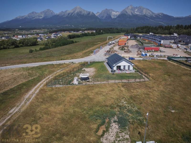 Pozemky - bydlení v Mlynici s výhledem na panoráma majestátních Tater.