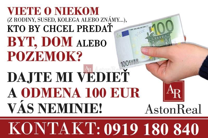 Inzerát nabízející odměnu 100 eur za tip na prodej bytu, domu nebo pozemku.