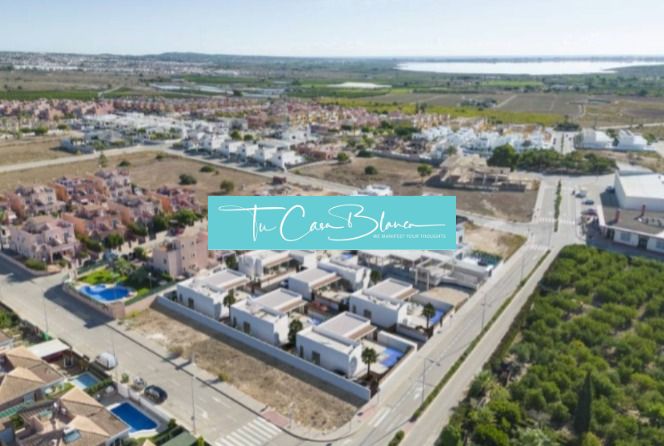 Výstavba domů v Benijófaru, okolní výhledy a rozložení nových rezidenčních oblastí.