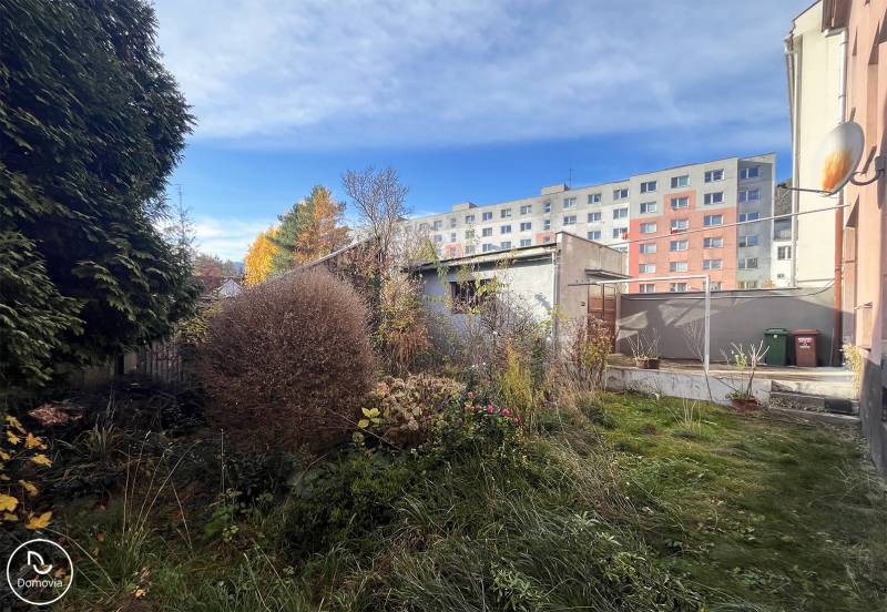 Zahrada u bytu s 5 a více pokoji na Medveckého v Ružomberku.