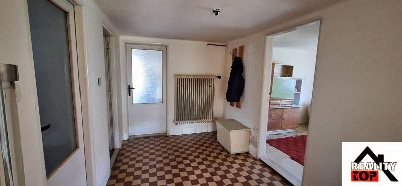 Samozřejmě, poskytněte mi prosím text, který chcete přeložit do češtiny.