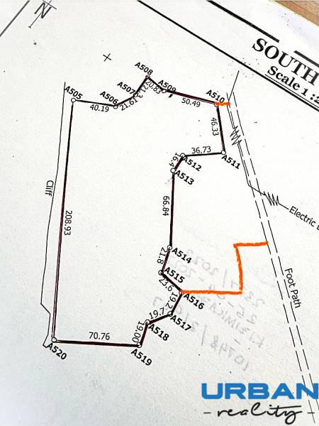 Plán pozemku v Kizimkazi určený pro komerční účely s vyznačenými hranicemi.