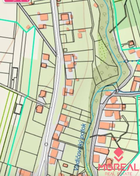 Mapa pozemků na bydlení v Horním Vadičově, včetně Vodického potoka a přístupových cest.