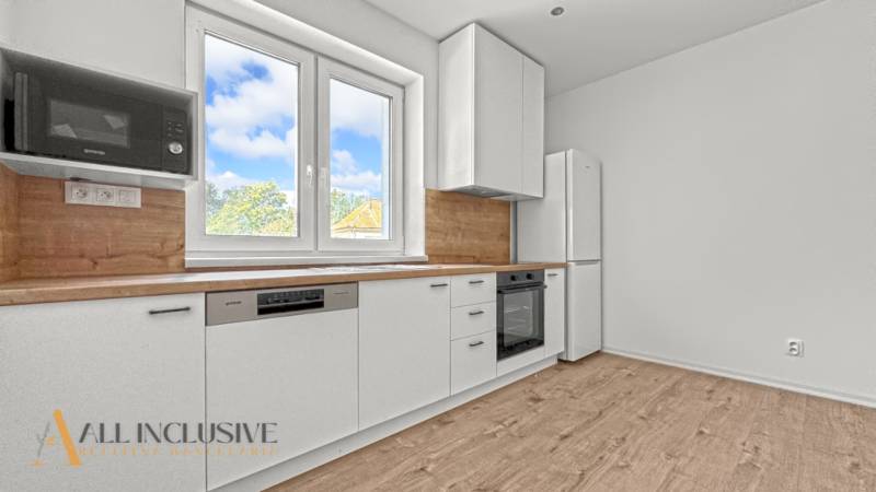 RÓBERT ŠIMON - ALL INCLUSIVE REAL