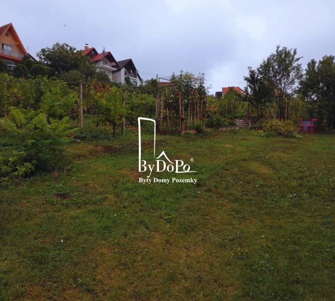 pozemok, Narcisova ul., Nitra, Zobor 2.jpg