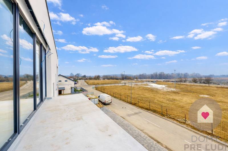 Byvajte-v-Raji-3i-novostavba-s-balkonom- (13).jpg