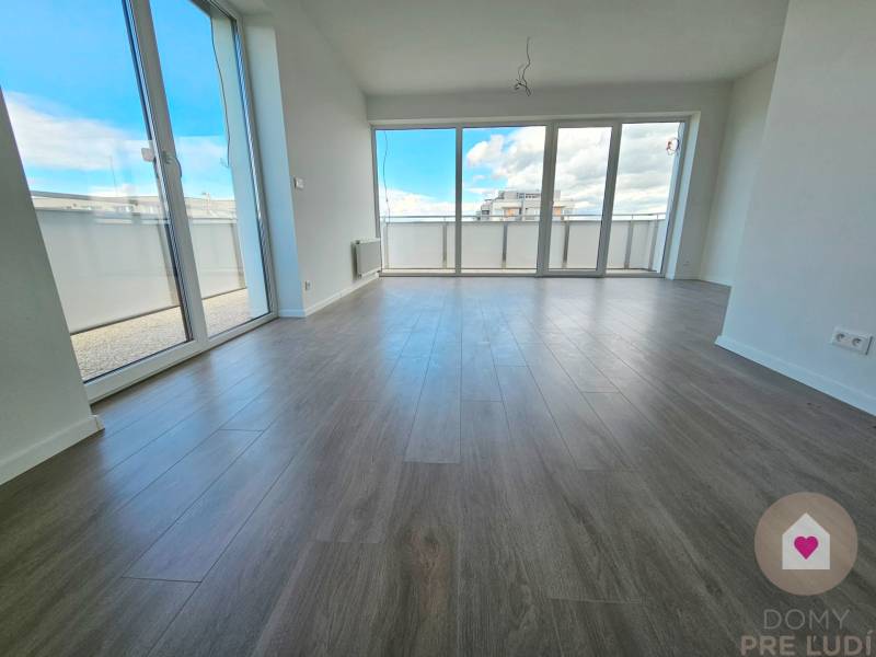 3 izbový byt Slovenský Grob