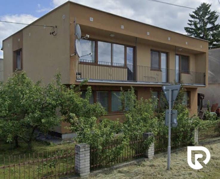 Rodinný dům v Ducovém na ulici Ducové 40 se zahradou a balkonem.