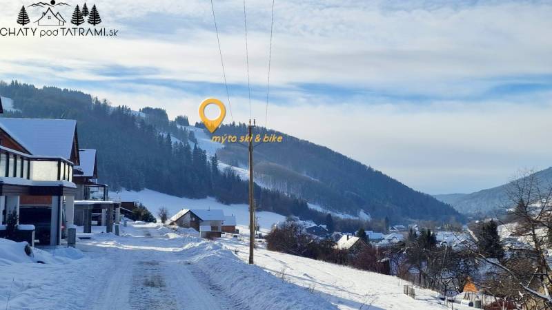 Zasněžená krajina v Mýtě pod Ďumbierem na ulici Mýto pod Ďumbierem, ideální pro pozemky - bydlení.