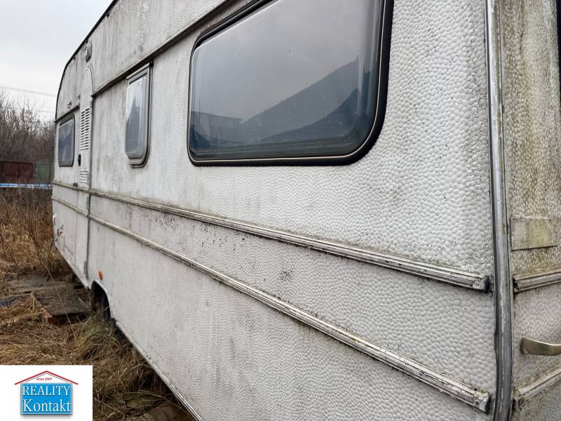 Starý karavanový konstrukce u Dubníku na pozemku v části Dubník, Pozemky - bydlení.