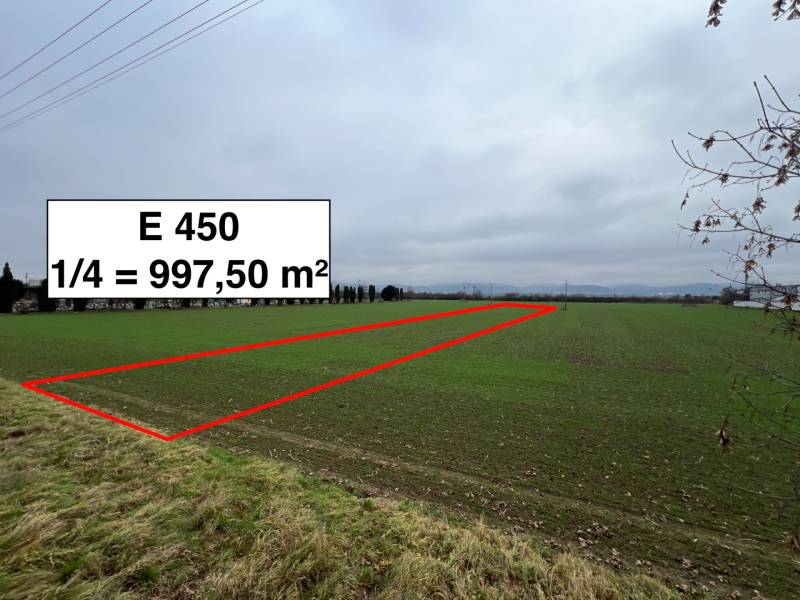 Pozemky - komerční v Pruském, označené na prodej, celková plocha 997,50 m².