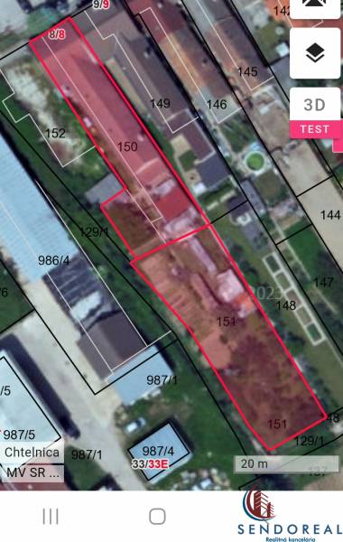 Letecká mapa zachycuje rodinný dům s parcelou na Náměstí 1. máje v Chtelnici.