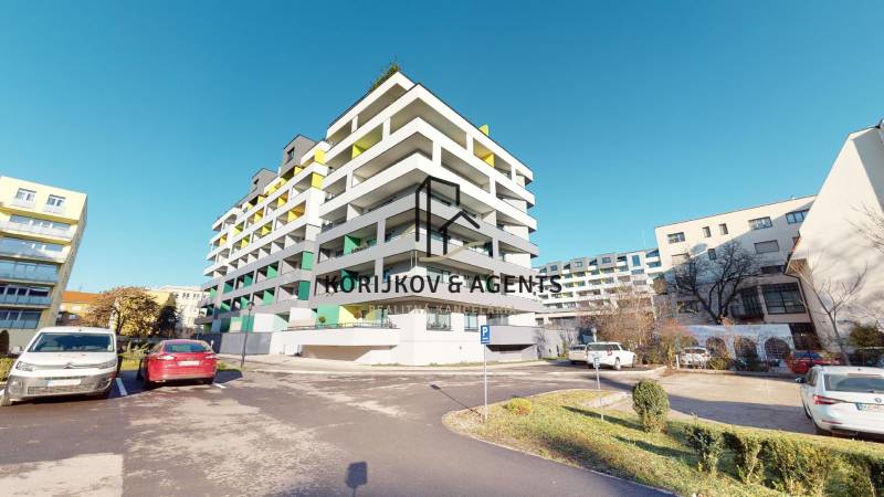 Novostavba s parkováním na Strojárenské ulici v Košicích, městská část Staré Město.