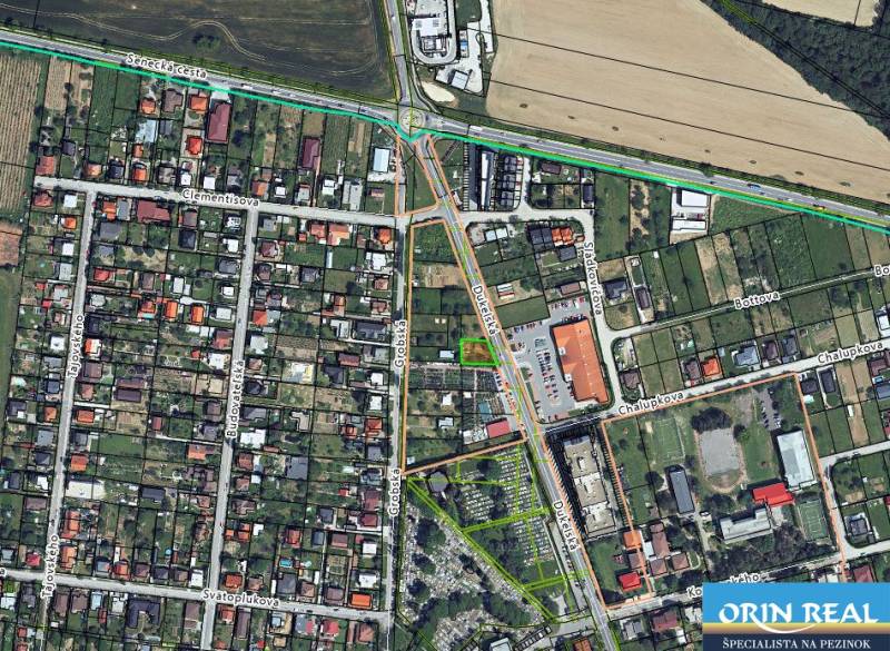 Satelitní mapa pozemků na prodej v Bernolákově na Dukelské ulici.