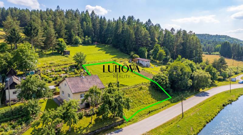 Pozemky - bydlení na Ďurďovém v Považské Bystrici, blízko lesa a řeky.